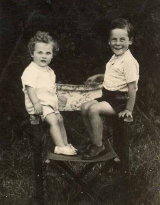 Tom and Dominic Williams, 1943